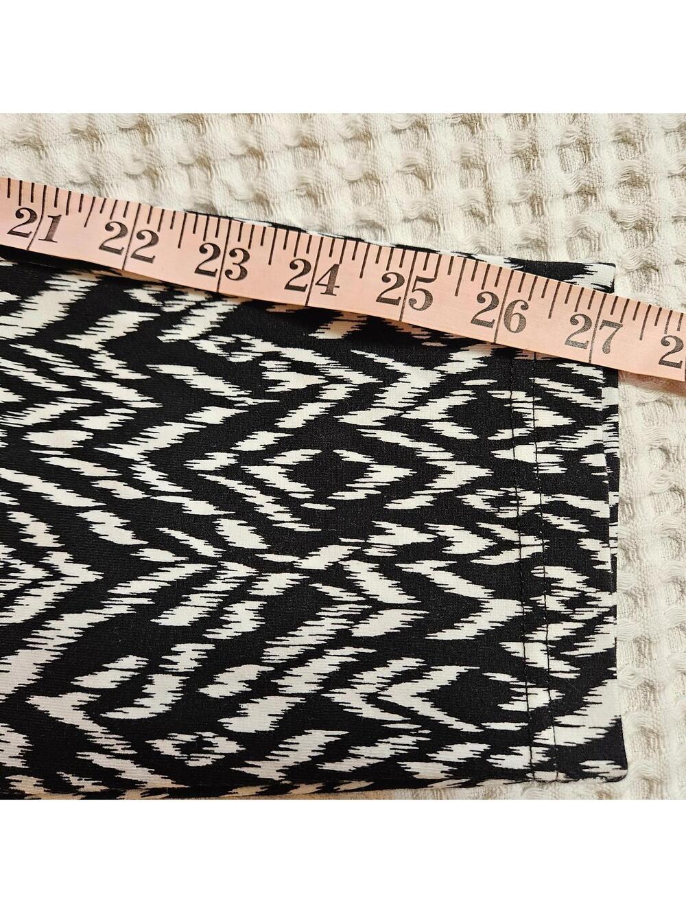NWT 4X Plus Size 28W-30W Terra & Sky High Rise Fitted Leggings Herringbone Black - Picture 6 of 12